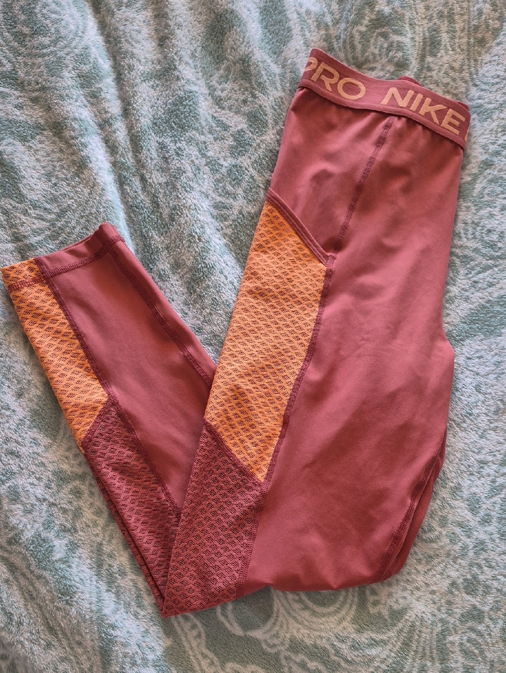 Nike Performance Leggings in Rose with Mustard Panels